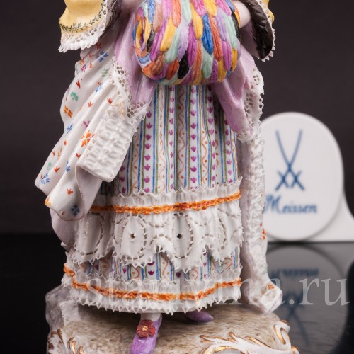 Фарфоровая статуэтка Дама с муфтой, читающая письмо, Meissen, Германия, сер. 19 - нач. 20 вв.