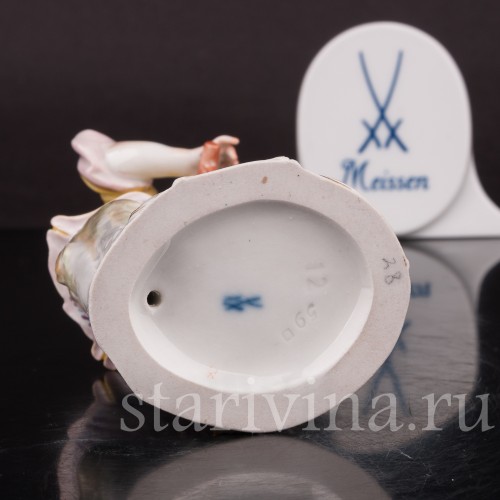 Фигурка из фарфора Мальчик с лопатой Meissen, Германия, 1950 г.