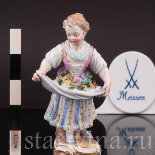 Фарфоровая статуэтка Девочка с цветами в подоле, Meissen, Германия, 19 век.