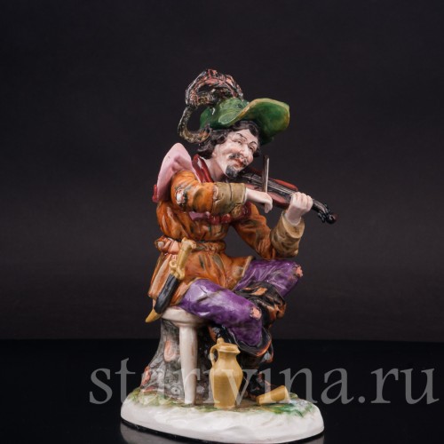 Фигурка из фарфора Странствующий музыкант со скрипкой Ernst Bohne Sohne, Германия, нач. 20 в.