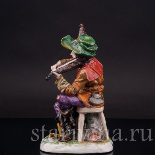 Фигурка из фарфора Странствующий музыкант со скрипкой Ernst Bohne Sohne, Германия, нач. 20 в.