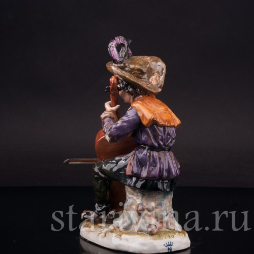 Статуэтка из фарфора Странствующий музыкант с контрабасом, Ernst Bohne Sohne, Германия, нач. 20 в.