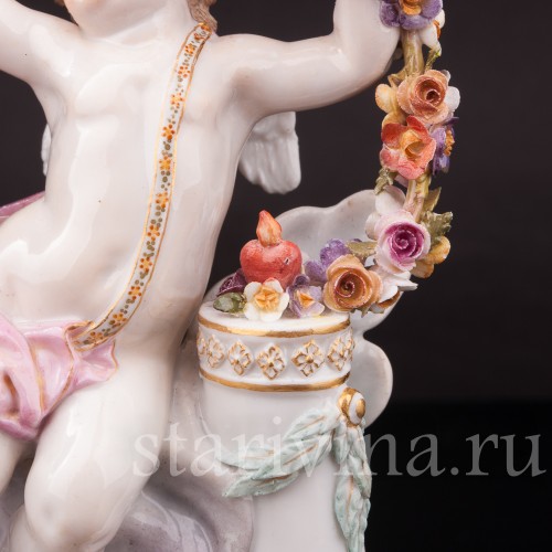 Фарфоровая статуэтка Купид, связывающий сердца, Meissen, Германия, сер. 19 - нач. 20 вв.