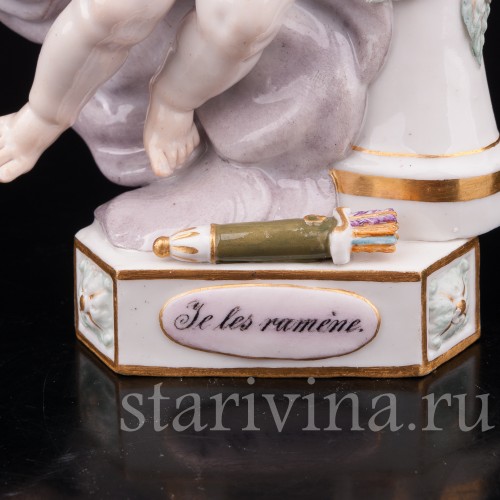 Фарфоровая статуэтка Купид, связывающий сердца, Meissen, Германия, сер. 19 - нач. 20 вв.