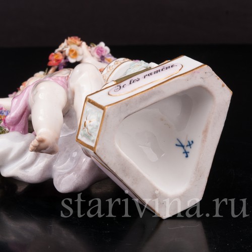 Фарфоровая статуэтка Купид, связывающий сердца, Meissen, Германия, сер. 19 - нач. 20 вв.
