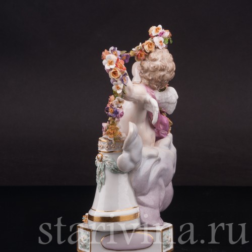 Фарфоровая статуэтка Купид, связывающий сердца, Meissen, Германия, сер. 19 - нач. 20 вв.