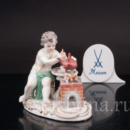 Фарфоровая статуэтка Аллегория огня, путти с чайником, Meissen, Германия, 1951 г.