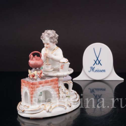 Фарфоровая статуэтка Аллегория огня, путти с чайником, Meissen, Германия, 1951 г.
