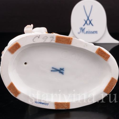 Фарфоровая статуэтка Аллегория огня, путти с чайником, Meissen, Германия, 1951 г.