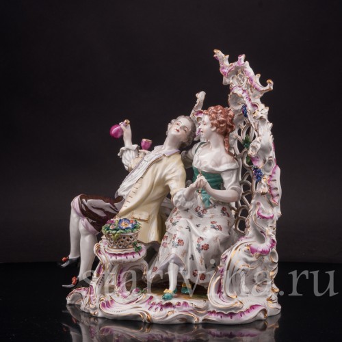 Фарфоровая композиция Вино любви, пасторальная пара, Volkstedt, Германия, нач. 20 в.