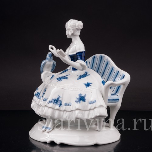 Фигурка из фарфора Девушка с попугаем на диване, Unterweissbach, Германия, кон. 20 в.
