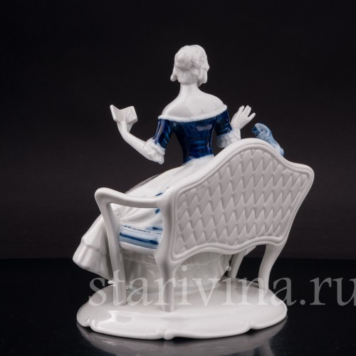 Фигурка из фарфора Девушка с попугаем на диване, Unterweissbach, Германия, кон. 20 в.