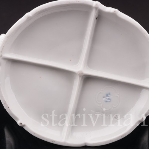 Фигурка из фарфора Девушка с попугаем на диване, Unterweissbach, Германия, кон. 20 в.