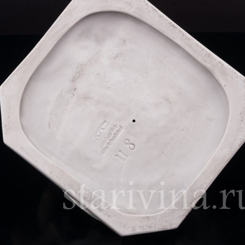 Фигурка из фарфора Девочка с куклой, Schwarzburger, Германия, нач. 20 в.