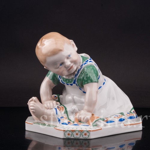 Фигурка из фарфора Девочка с куклой, Schwarzburger, Германия, нач. 20 в.