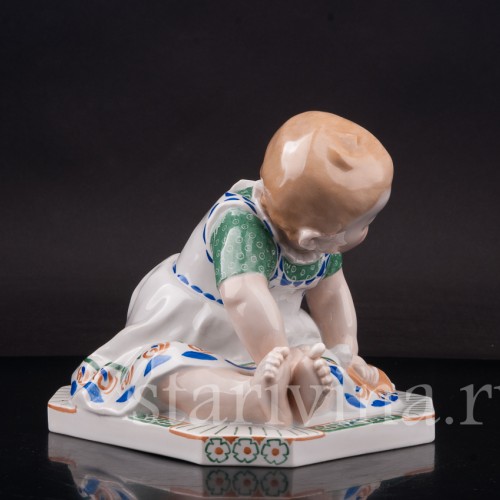 Фигурка из фарфора Девочка с куклой, Schwarzburger, Германия, нач. 20 в.