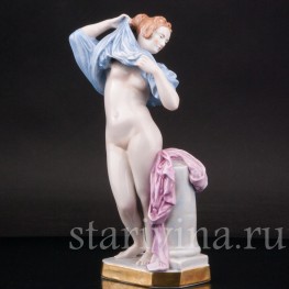 Фарфоровая статуэтка девушки Купальщица, Von Schierholz, Германия, 1930 гг.