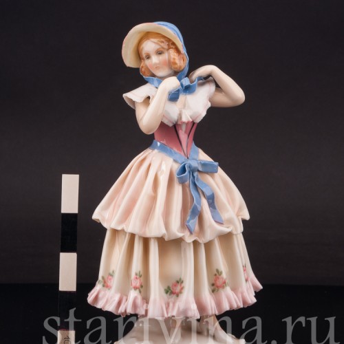 Фарфоровая статуэтка Девушка в капоре, Karl Ens, Германия, 1920-30 гг.