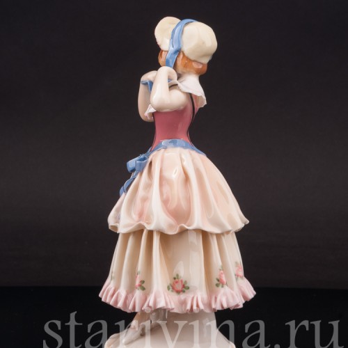 Фарфоровая статуэтка Девушка в капоре, Karl Ens, Германия, 1920-30 гг.