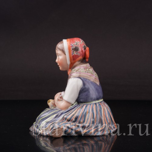 Статуэтка из фарфора Девочка из Шлезвига, Royal Copenhagen, Дания, пер пол. 20 в.