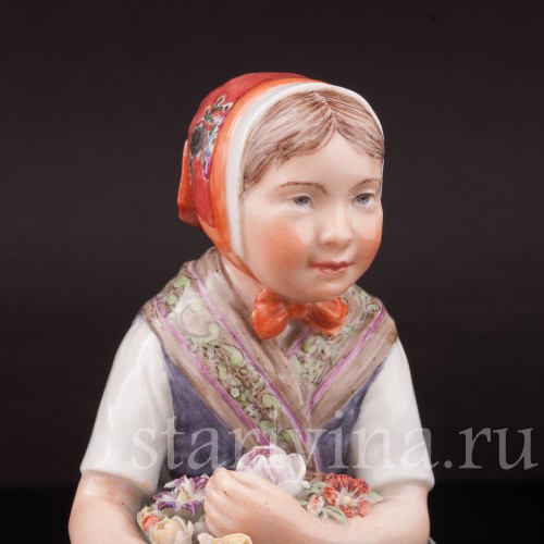 Статуэтка из фарфора Девочка из Шлезвига, Royal Copenhagen, Дания, пер пол. 20 в.