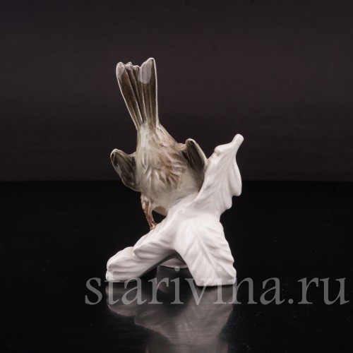 Фигурка птицы из фарфора Королёк на еловой ветке Goebel, Германия, 1967 г.