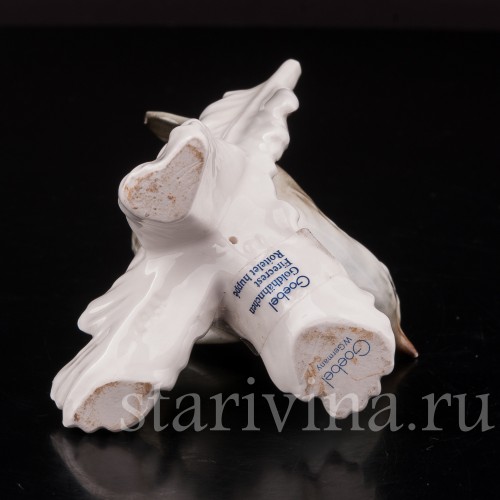 Фигурка птицы из фарфора Королёк на еловой ветке Goebel, Германия, 1967 г.