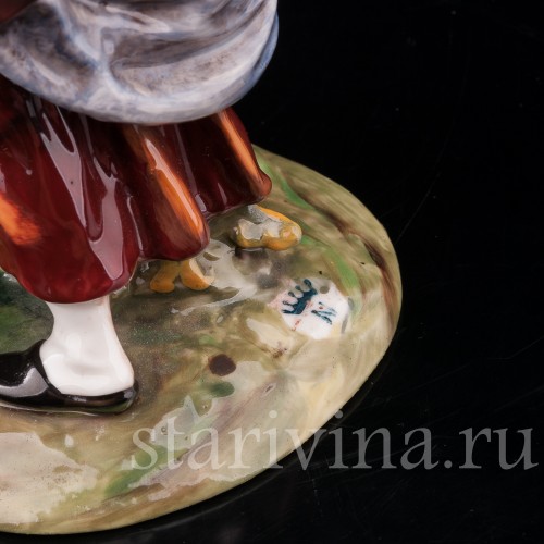 Фарфоровая статуэтка Продавщица напитков, девушка с бочкой, Ernst Bohne Sohne, Германия, пер. пол. 20 в.