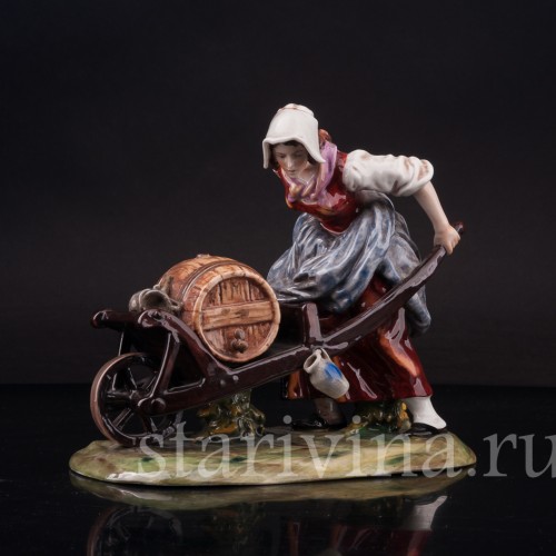 Фарфоровая статуэтка Продавщица напитков, девушка с бочкой, Ernst Bohne Sohne, Германия, пер. пол. 20 в.