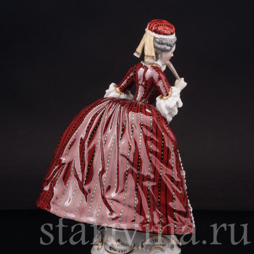 Фигурка из фарфора Дама с веером Carl Thieme, Германия, пер. пол. 20 в.