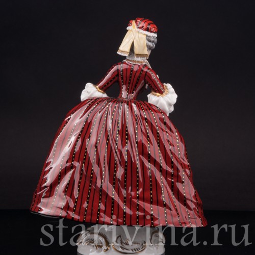 Фигурка из фарфора Дама с веером Carl Thieme, Германия, пер. пол. 20 в.