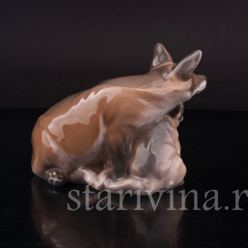 Фарфоровая статуэтка Лиса с лисятами, Royal Copenhagen, Дания, 1952 год.