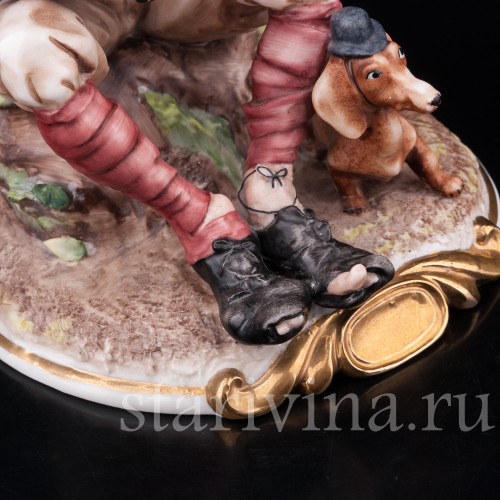 Фарфоровая композиция Мужчина с аккордеоном и таксой, Capodimonte, Италия, сер. 20 века.