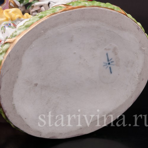 Фарфоровая композиция Пара с овечкой под деревом, Volkstedt, Германия, кон. 19 в.