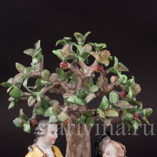 Фарфоровая композиция Под деревом, Volkstedt, Германия, кон. 19 в.