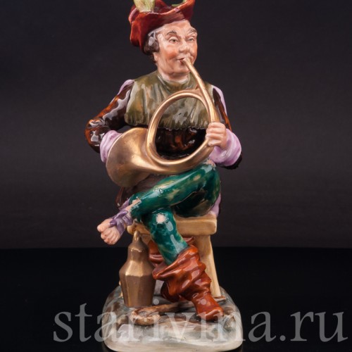 Фигурка из фарфора Странствующий музыкант с рожком Ernst Bohne Sohne, Германия, нач. 20 в.