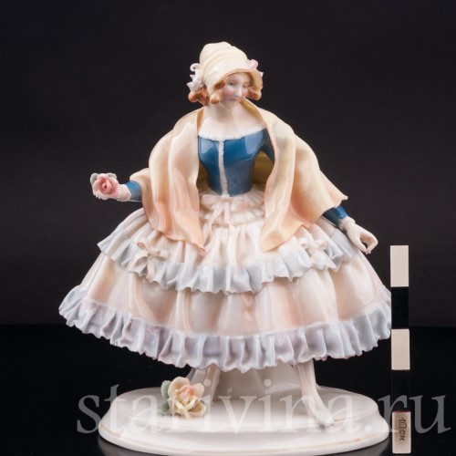 Фарфоровая статуэтка Девушка в капоре, Karl Ens, Германия, 1920-30 гг.