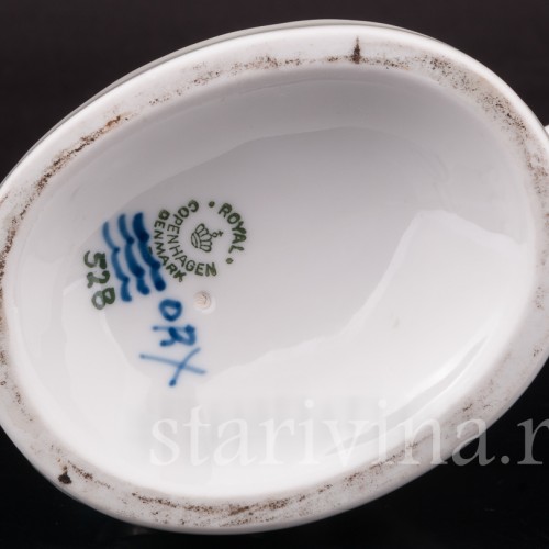 Фарфоровая фигурка Девушка, пасущая гуся, Royal Copenhagen, Дания, 1958 год.