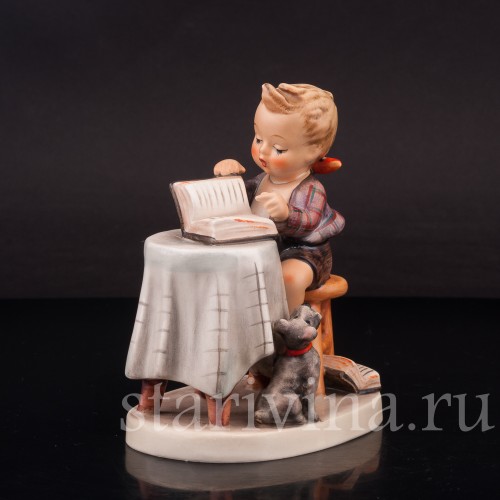 Фигурка из фарфора Маленький книгочей Goebel, Германия, 1964-72 гг.