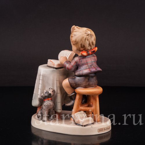 Фигурка из фарфора Маленький книгочей Goebel, Германия, 1964-72 гг.