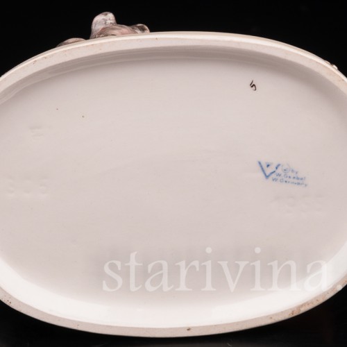 Фигурка из фарфора Маленький книгочей Goebel, Германия, 1964-72 гг.