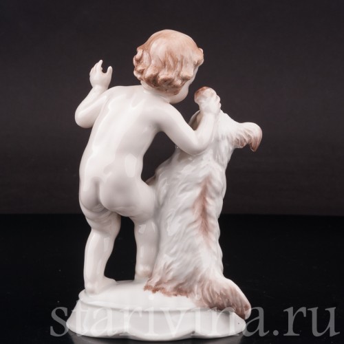 Фигурка из фарфора "По секрету", малыш с собакой, Rosenthal, Германия, 1935 год.