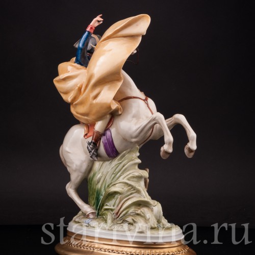 Фарфоровая статуэтка Наполеон Бонапарт на перевале Сен-Бернар, Bruno Merli, Италия, сер. 20 века.