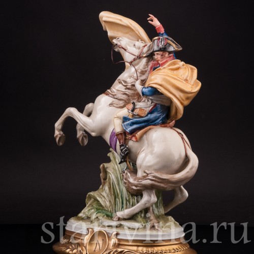 Фарфоровая статуэтка Наполеон Бонапарт на перевале Сен-Бернар, Bruno Merli, Италия, сер. 20 века.