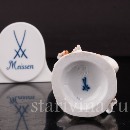 Фигурка из фарфора Девочка с лопатой Meissen, Германия, сер. 19 - нач. 20 вв.