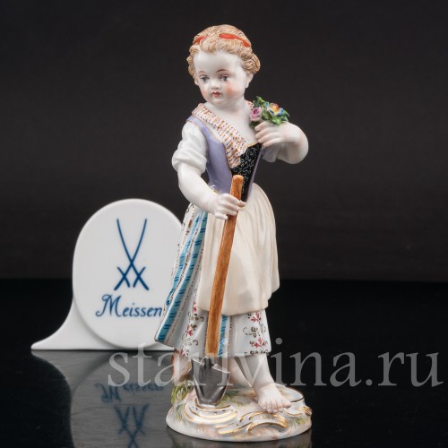 Фигурка из фарфора Девочка с лопатой Meissen, Германия, сер. 19 - нач. 20 вв.