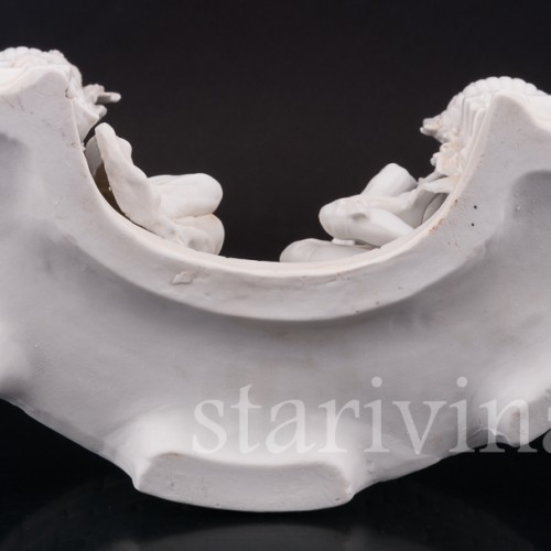 Композиция из фарфора Пара на краю фонтана, Unger, Schneider & Cie, Германия, 1875-79 гг.