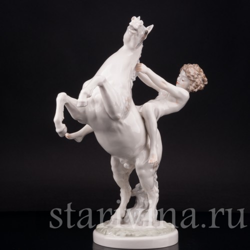 Статуэтка девушки из фарфора Утренняя прогулка, обнаженная на лошади, Hutschenreuther, Германия, 1945-49 гг.