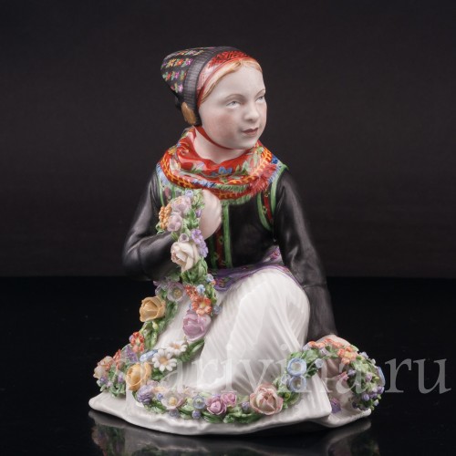 Фарфоровая статуэтка Девочка из Амагера, Royal Copenhagen, Дания, пер. пол. 20 в.