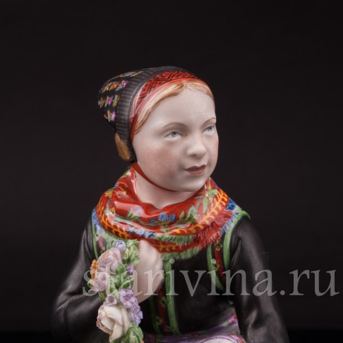Фарфоровая статуэтка Девочка из Амагера, Royal Copenhagen, Дания, пер. пол. 20 в.
